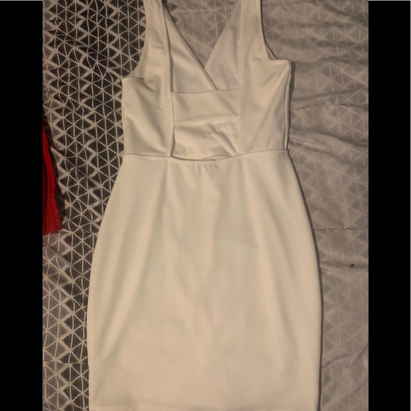 Dress - Picture 4 of 4